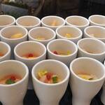 カフェ トスティーナ -  桃のコンポートとジャスミンティームース