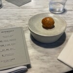 INTERSECT BY LEXUS - 