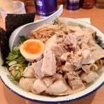 ケンチャンラーメン - 中華そば小盛り、味濃い口、油普通、煮玉子クン、細切れチャーシュー、身入り、￥1000