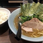 横浜家系らーめん侍 渋谷本店 - 