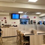 やよい軒 - アイランドの英語説明はSelf Service Cornerとあるだけでだし、おかわりご飯、漬け物の説明はない