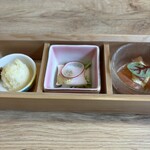 つるよし料理店 - 前菜アップ、ポテトサラダ美味い