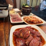 ホルモン屋 壺亭 - 