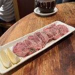 ホルモン屋 壺亭 - 