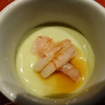 京極寿司 - 確かに甘エビには説明通り
      ねっとりとした甘み感があるなあ❗️
      
      茶碗蒸しはサッパリ、スッキリと美味しい味わい
      
      もう少し旨味感が欲しい感じもしたけれど
      熱い時期に味わいが合わせてあるのかもしれない❔