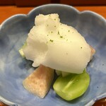 日本料理 新茶家 - 桃とシャインマスカット、ソルベ