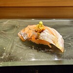 京極寿司 - ◯北陸のアジ
      煮切醤油と軽く生姜な味付けで
      食感も良くサッパリと頂ける
