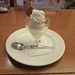 ロイヤルホスト - ダブルチョイスアイスのバニラです。