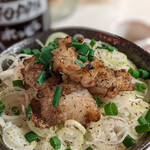 学大酒場エビス参 - 牛ホルモン網焼きだけど鉄板！味種類あり！