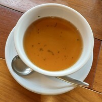 上野洋食遠山 - セットのコンソメロワイヤルスープ