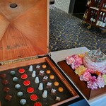 プレスキル - 宝石箱に入った小菓子たち