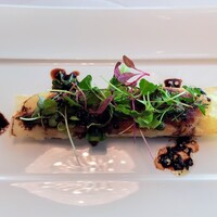 プレスキル - カリッと仕上げた鮎とタプナード バルサミコ