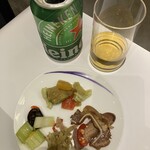 桃園チャイナ エアラインラウンジ - 冷菜、ビール
