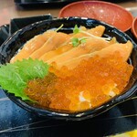 紋別漁師食堂 - 桜ます漬け丼1980円