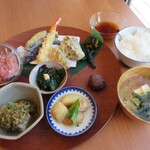 ブック&カフェ こ・らっしぇ - なないろプレート1,300円（ランチメニュー）