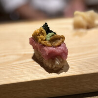 鮨 いつみ - 中落ちマグロと雲丹とキャビア