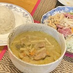 タイ料理 トゥクトゥク - グリーンカレーもう絶対食べて