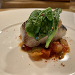 BiXiGARRi - 魚料理　つるむらさきの下には茄子が…