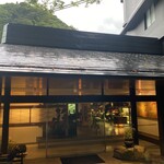 妙見石原荘 食菜石蔵 - 小雨の日、こじんまりとした旅館です