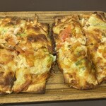 モン - 桜エビのピザ