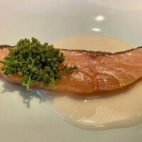 蒼 - 神経〆桜鱒の藁焼き お米と甘酒のソース 花山椒