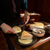 ザ タヴァン グリル＆ラウンジ - 