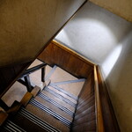 ザ・ハンバーグ - そして狭い階段を上り切れば