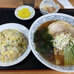 天宝 - ラーメン＆半チャーハンセット　950円