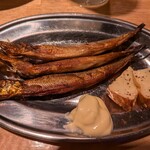 居酒屋 ヨーテル - 子持ちししゃも燻製とおまけのチーズ燻製