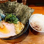ラーメン 末廣家 - 