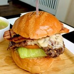 ハンバーガー モミジ - 花咲モミジ1,350円