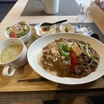 ア ラ プランチャ 幸 - 黒毛和牛カレーライス