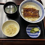 さんぷく - うな丼（半匹）
