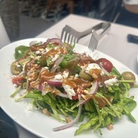マーサーブランチ テラスハウス - フェタチーズのサラダほうれん草とルッコラ