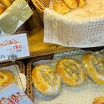 街の焼きたてパン屋さん こむぎ - 