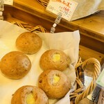 街の焼きたてパン屋さん こむぎ - 