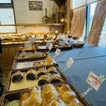 街の焼きたてパン屋さん こむぎ - 