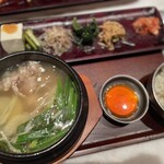 タッカンマリ＆ダッカルビ専門店 ハルハンマリ - 