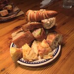 ルーエプラッツ ツオップ - パンの盛り合わせ3