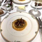 フランス料理研究室 アンフィクレス - 2皿目
      フランス産 ホロホロ鳥のポレンタ