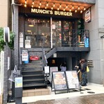 マンチズ バーガー シャック - 店舗外観。