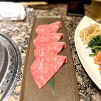 うしごろ 貫 恵比寿本店 - シャトーブリアン‥ふわふわした柔らかい食感。肉の脂は、全くしつこくない。うまみがしっかりしていますら、