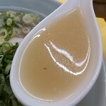 味心 - 塩とんこつのスープ