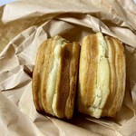 カレー焼きのお店 BABA - 焼けてるのが2個しかなかった