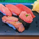 浅草寿司場 ひなと丸  東京駅中央店 - まぐろ五貫にぎり。