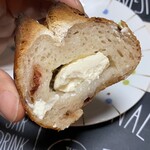 米男JAPAN - クランベリークリームチーズボルケーノ断面