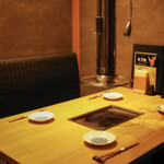 精肉卸問屋直営焼肉店 牛次郎 お初天神店 - 