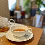 ビストロ セレニテ - ドリンク／ローズマリーティー…だったかな？