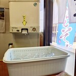 加賀 - お水はセルフで。