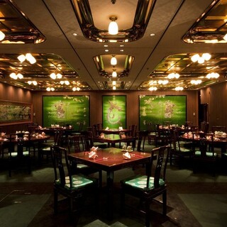 種類豊富な完全個室と宴会会場